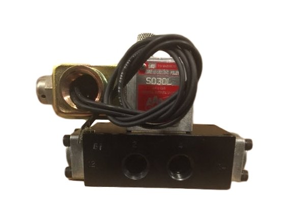 AAA Single-Solenoid Valve 3/8" NPT 110V - Image 1