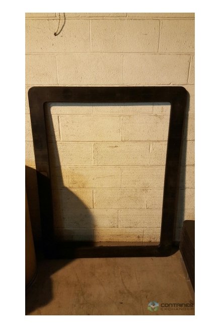 Container Exchanger 56x44 Plastic Top Frame Pallet - Image 1