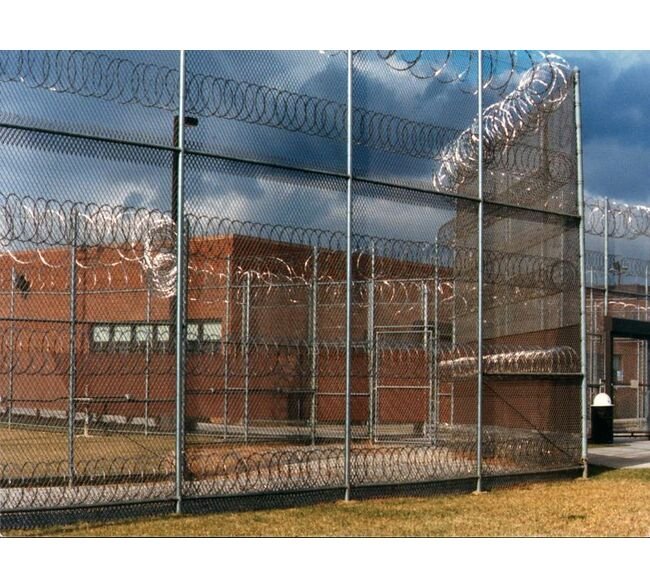 Razor Wire Fences - Barbed & Concertina Razor Wire Fencing - Image 2