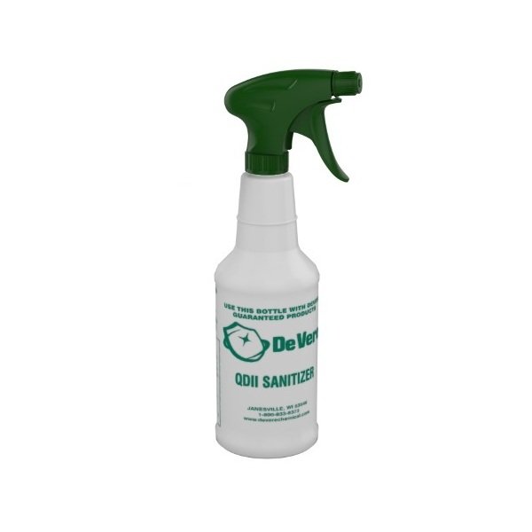 QDII™ Quaternary Disinfectant Chemical Spray Bottle - 32 oz - Image 1
