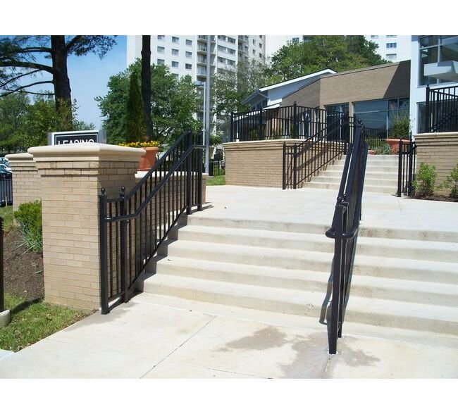 ADA-Compliant Commercial Iron Handrails - Long®Fence - Image 2