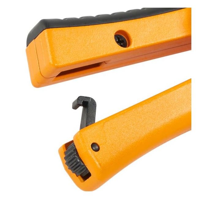 Klein® Ratcheting PVC Cutter - 9 in. Length - Image 4