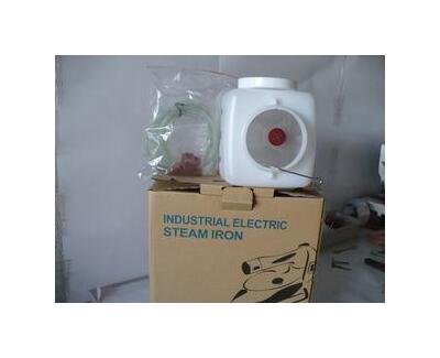 Naomoto Japan HYS-520 Electronic Gravity Feed Iron - Image 3