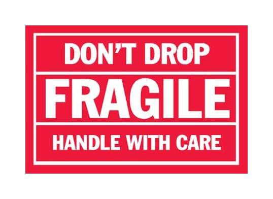 Fragile Shipping Label - 4 x 6 Inch Size, Red & White, 500 Labels/Roll - Image 1