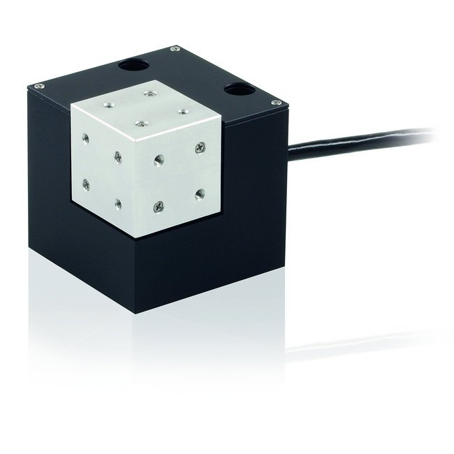 NanoCube® 3-Axis Piezo Nanopositioning Stage - Image 1