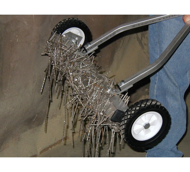 Scape™ 20 Inch (in) Width Magnetic Sweeper - Image 2