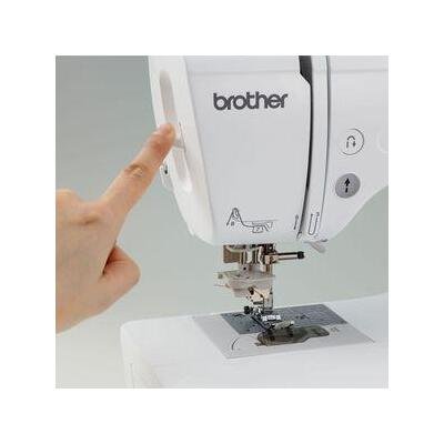 Brother SE600 103 Stitch Sew 4x4 Embroidery Machine - Image 6