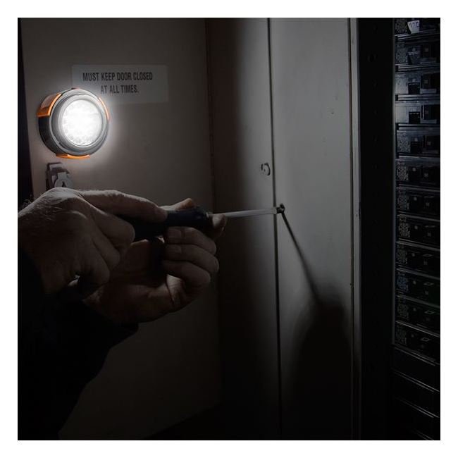 Klein Tradesman Pro Work Light with Swivel Hook & Magnet - Image 3