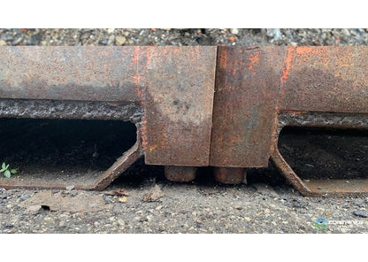 Heavy-Duty Mesh Floors Wire Basket with Solid & Mesh Walls - Image 1