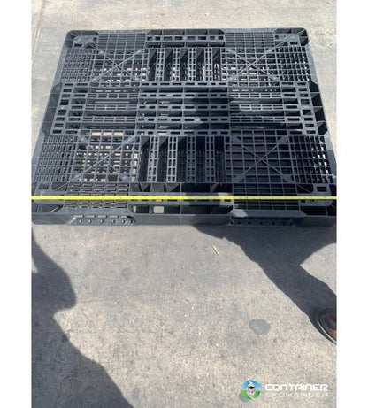51 Inch Industrial Plastic Pallet - Image 3