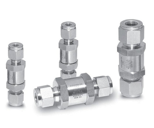SEFV Series Industrial Excess Flow Valve with 3/8" MNPT Inlet & SUPERLOK® Outlet - Image 1