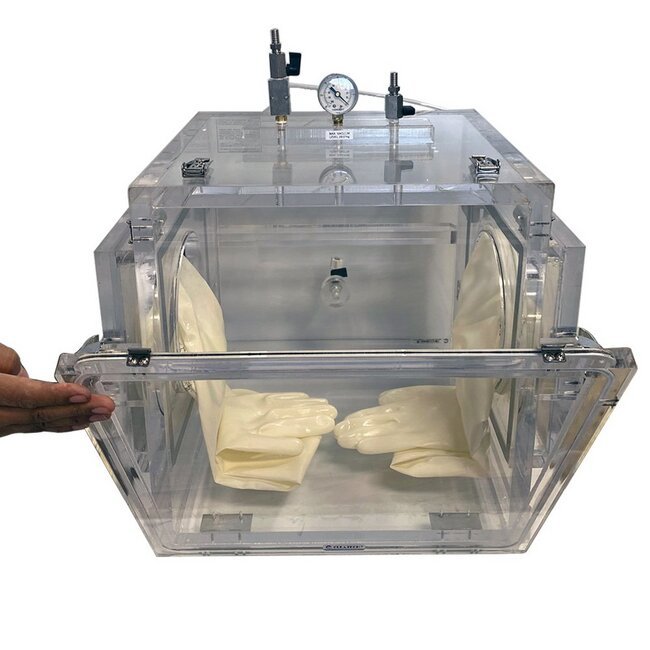 Clear Acrylic Vacuum Glovebox - Image 3