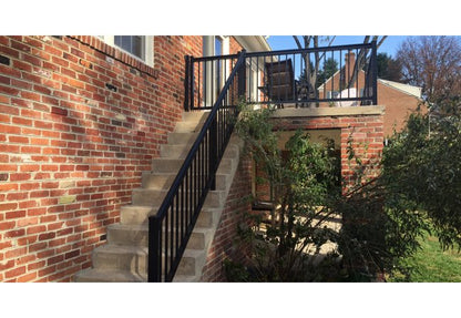 Durable Aluminum Handrails - Long®Fence - Image 4