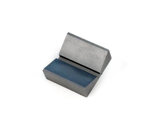 Ames 1 Inch V Anvil for Small Round Stock - Image 1