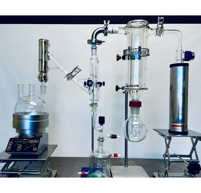 2000 Milliliter (mL) Capacity Benchtop Essential Oil and Terpene Refinement System - Image 1