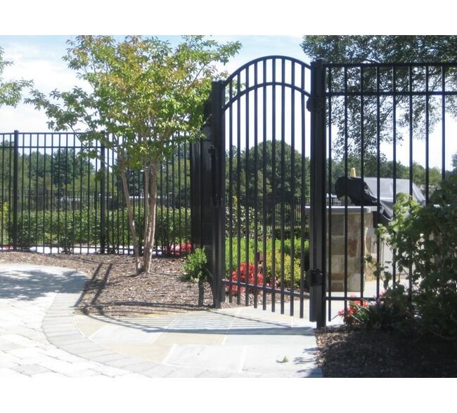 Long®Fence Diplomat Commercial Ornamental Iron Fence - Image 4
