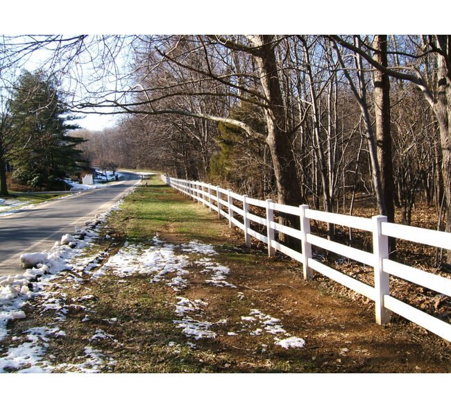 Long®Fence Commercial Paddock and Estate Vinyl Fences - Image 4
