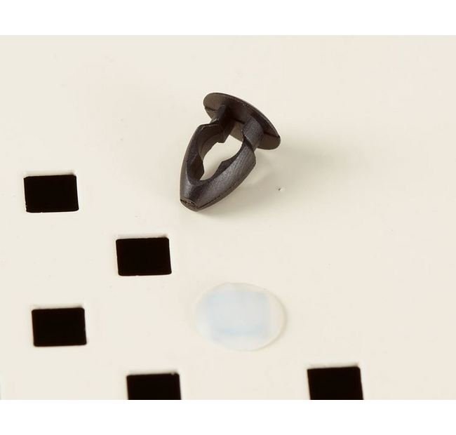 Black Diamond Hole Shelf Dart Clip, Plastic Fastener - Image 1