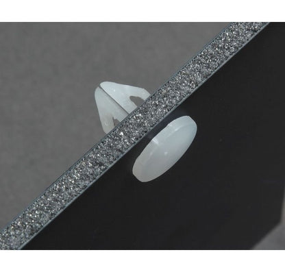 Secure Grip Thumbsnap Fastener for Display Construction - Image 1