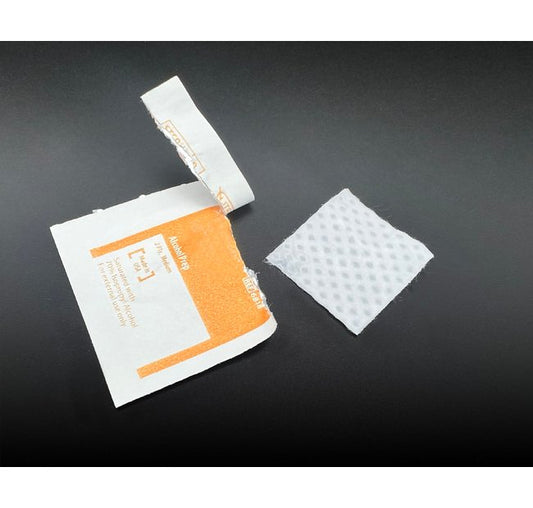 Isopropyl Alcohol Swabs - Image 1