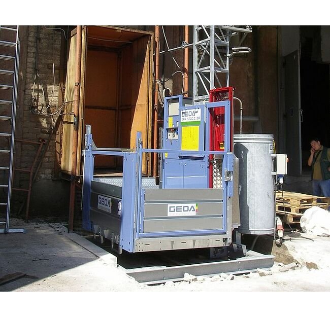 GEDA 1200 Z/ZP Transport Platform Hoists for Personnel and Materials - Image 1
