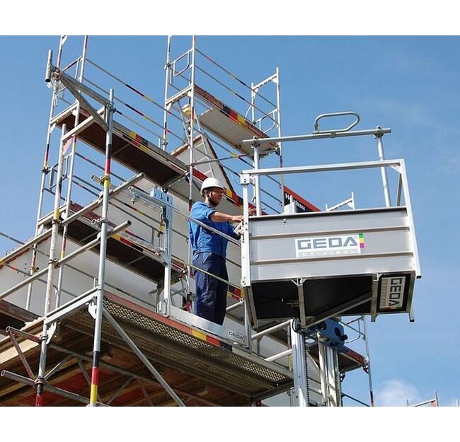 GEDA 200 Z Material Hoists - Image 3