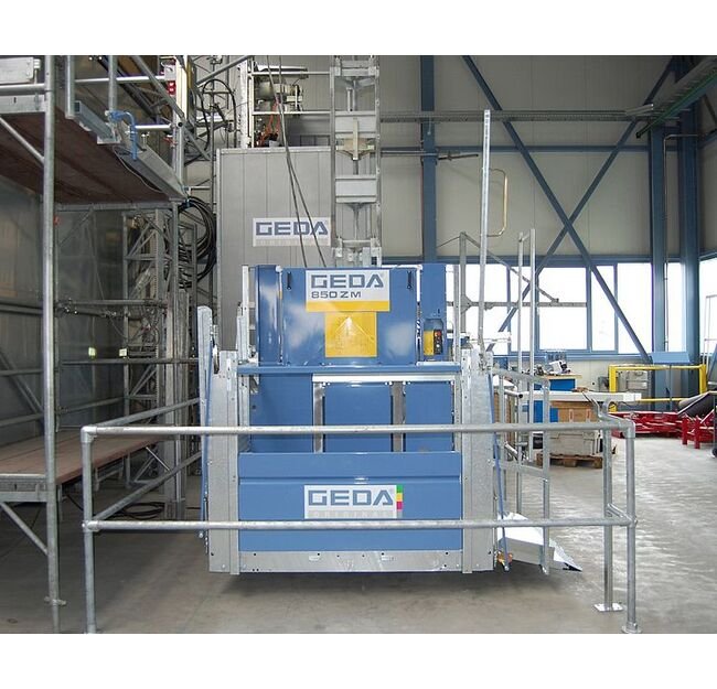 GEDA 850 ZM P Material Hoists - Image 1
