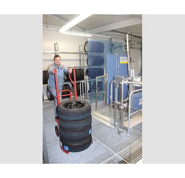 GEDA 300 ZP P Transport Platform Hoists for Personnel and Materials - Image 4