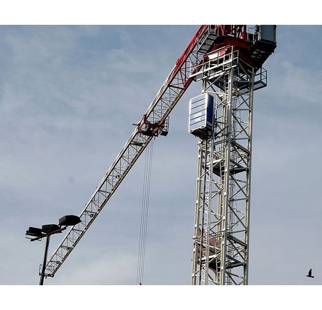 GEDA 2 PK Personnel and Material Hoists - Image 4
