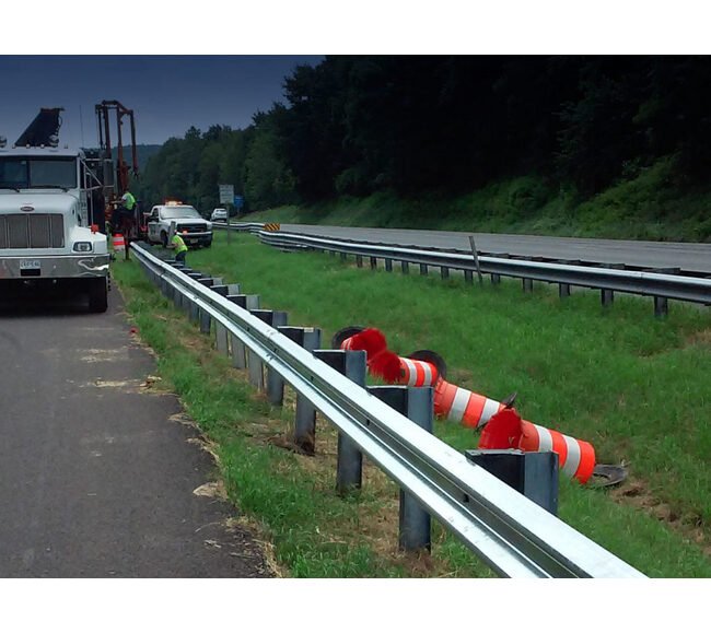 Heavy-Duty Guardrails for High Safety Standards - Image 3