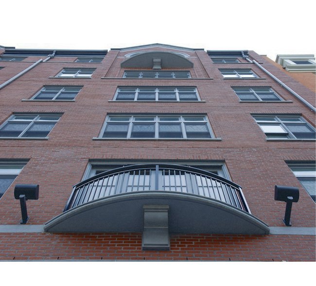 Durable Iron Railings - Long®Fence - Image 3