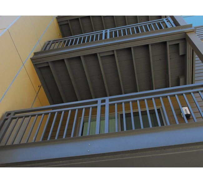 Durable Iron Railings - Long®Fence - Image 8