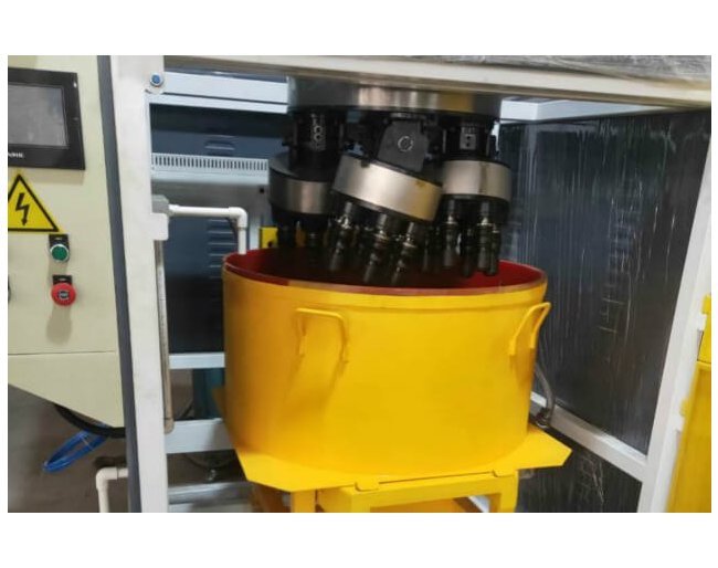 Inovatec Drag Finishing Machine with Right Drag Finishing Media - Image 4