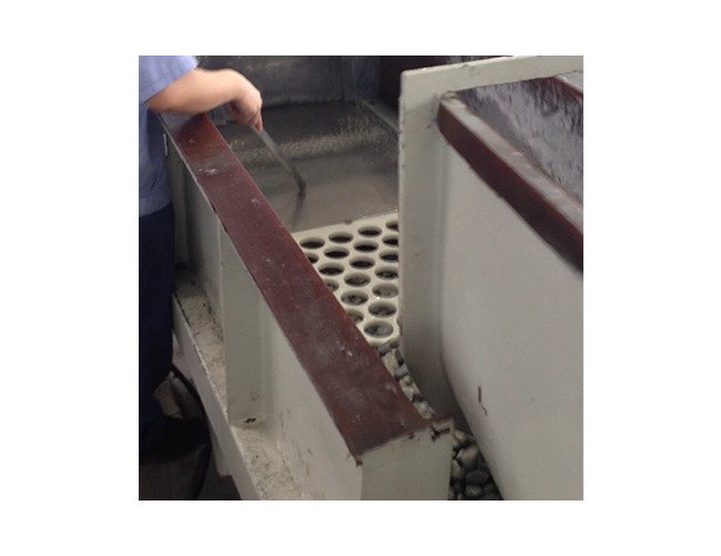 Inovatec Longitudinal Vibratory Mass Finishing Machine - Image 8