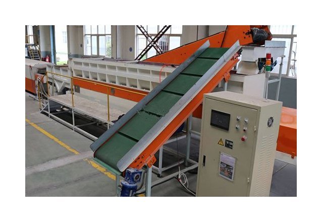 Inovatec Longitudinal Vibratory Mass Finishing Machine - Image 1