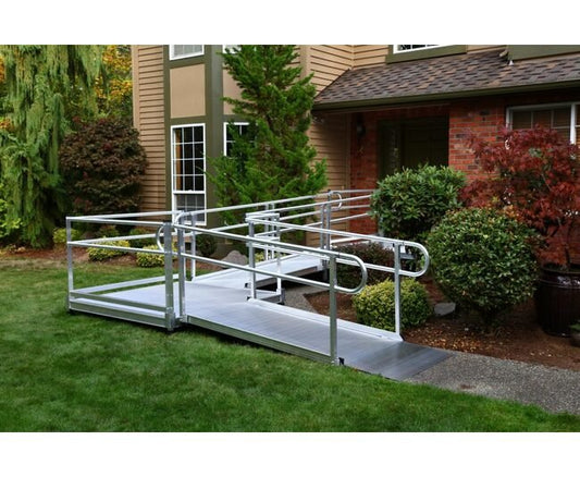 EZ AccessÂ® PathwayÂ® 3G Aluminum Modular Access Ramp Kits - Image 1