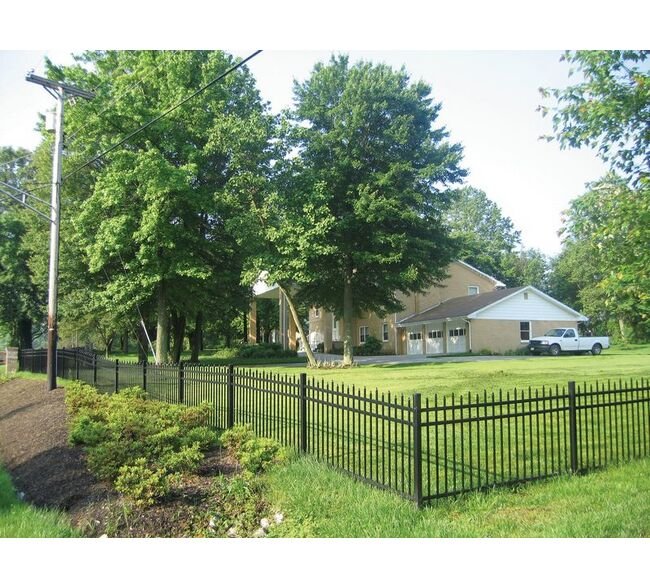 Durable Long®Fence Ornamental Iron Fences - Image 14
