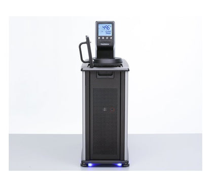 7 Liter (L) Capacity and -20 Degree Celcius (ºC) Temperature Polyscience Circulating Chiller - Image 3
