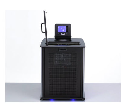20 Liter (L) Capacity and -30 Degree Celcius (ºC) Temperature Polyscience Circulating Chiller - Image 9