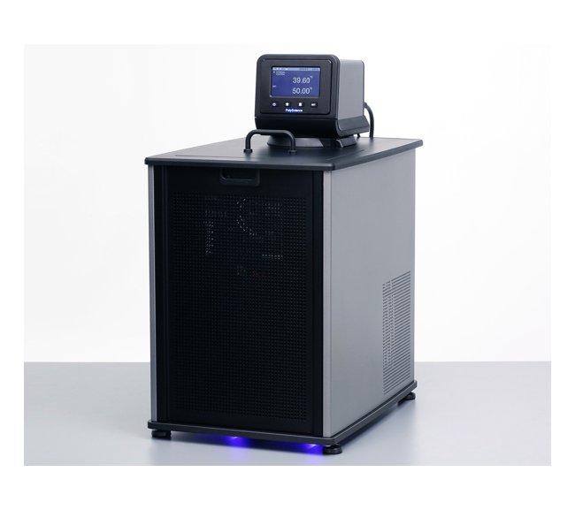15 Liter (L) Capacity and -30 Degree Celcius (ºC) Temperature Polyscience Circulating Chiller - Image 2