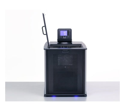 28 Liter (L) Capacity and -30 Degree Celcius (ºC) Temperature Polyscience Circulating Chiller - Image 3