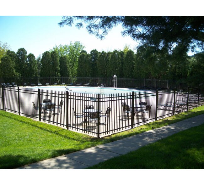 Long®Fence Ornamental Wrought Iron Pool Fence - Image 9