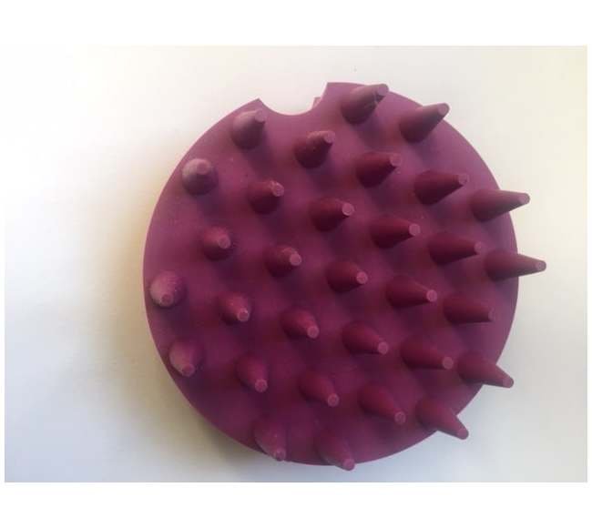 UntanglerÂ® Pet Grooming Brush with 31 Soft Fingers - Image 4