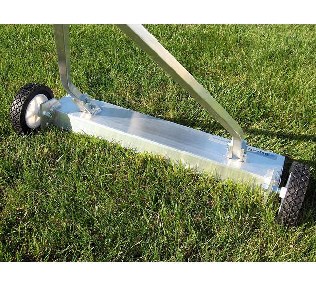 Magnum™ 37 Inch (in) Width Magnetic Sweeper - Image 6