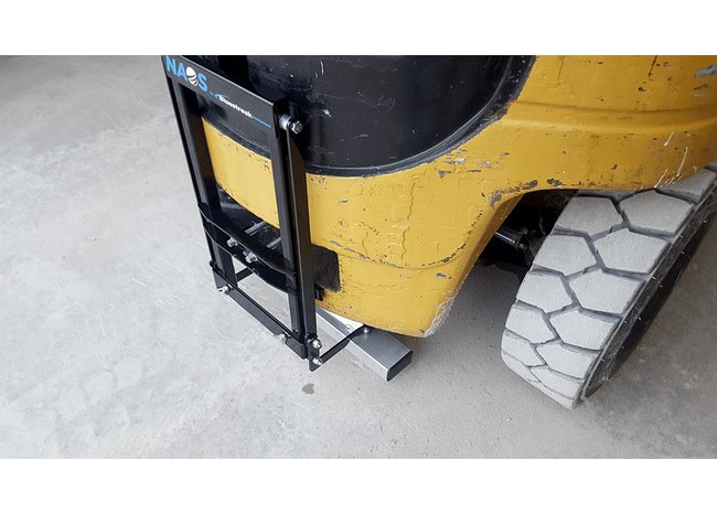 NAOS™ 18 Inch (in) Width Magnetic Sweeper - Image 13