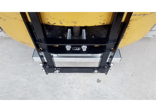 NAOS™ 18 Inch (in) Width Magnetic Sweeper - Image 32