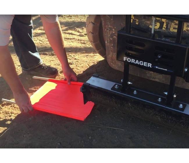 Forager™ 38 Inch (in) Width Magnetic Sweeper - Image 15