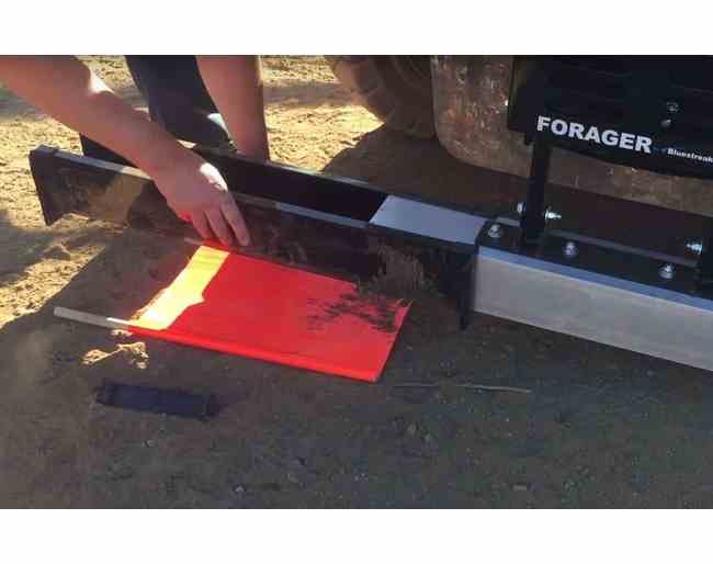 Forager™ 38 Inch (in) Width Magnetic Sweeper - Image 16