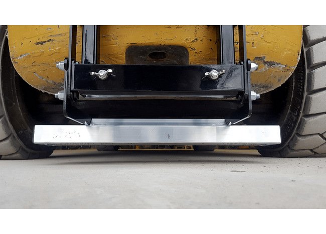NAOS™ 24 Inch (in) Width Magnetic Sweeper - Image 19
