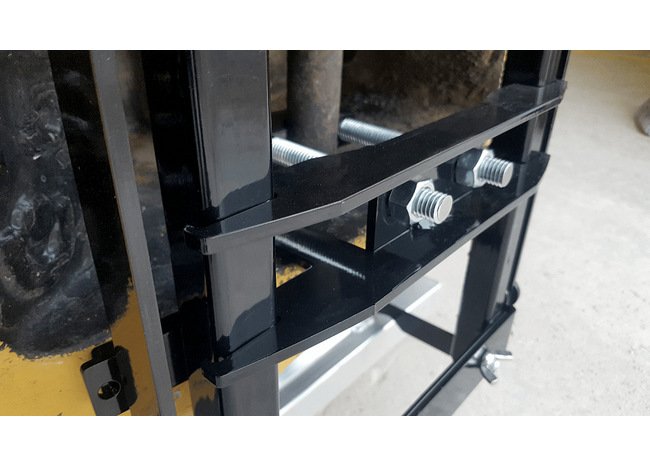 NAOS™ 24 Inch (in) Width Magnetic Sweeper - Image 30